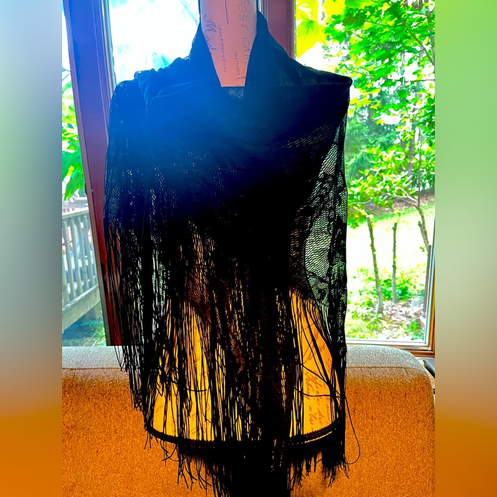 Scarf 75x60 inches, beautiful black color, made in Japan